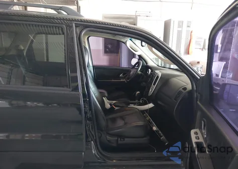 2005 Mercury Mariner Luxury/Premier from USA, damaged, VIN 4M2CU57155DJ27124